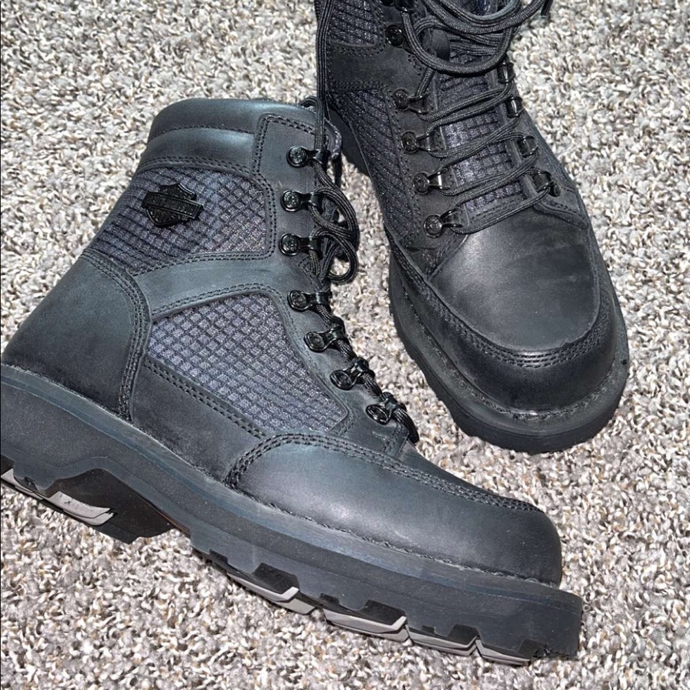 Womens Harley Davidson boots size 7.5